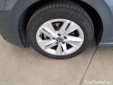  Volkswagen  Golf  VOLKSWAGEN / 2019 / 5P / BERLINA 2.0 TDI SCR 85KW LIFE DSG #75