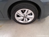  Volkswagen  Golf  VOLKSWAGEN / 2019 / 5P / BERLINA 2.0 TDI SCR 85KW LIFE DSG #79