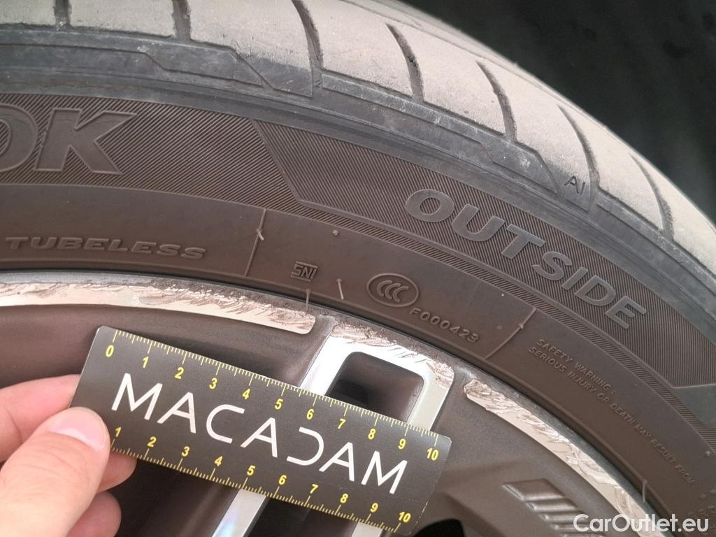  Mercedes  A-Klasse MERCEDES-BENZ Classe A 5p Berline A 200 d AMG Line 8G-DCT #48