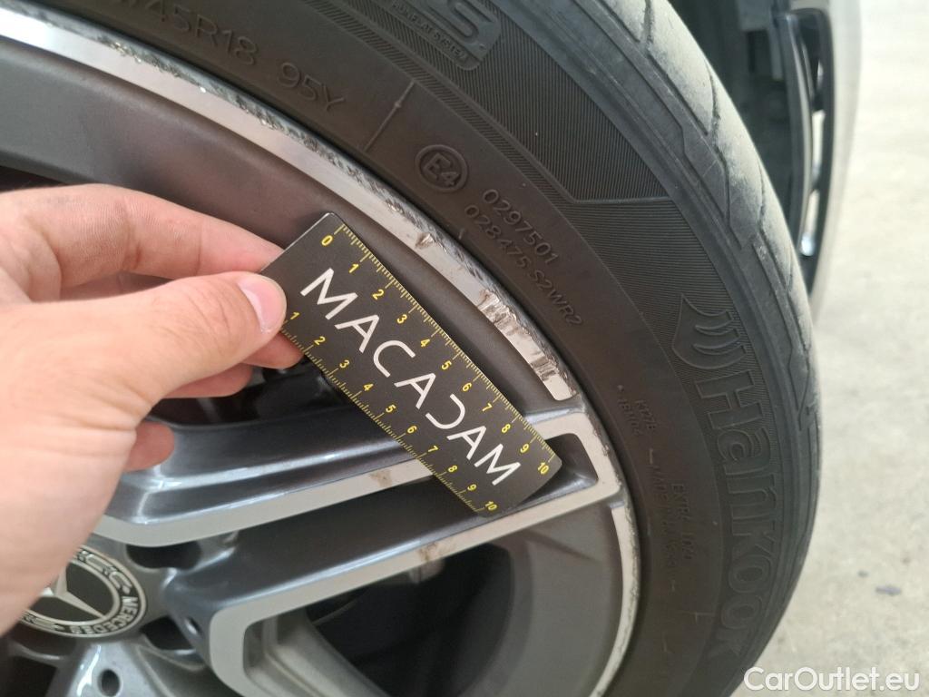  Mercedes  A-Klasse MERCEDES-BENZ Classe A 5p Berline A 200 d AMG Line 8G-DCT #56