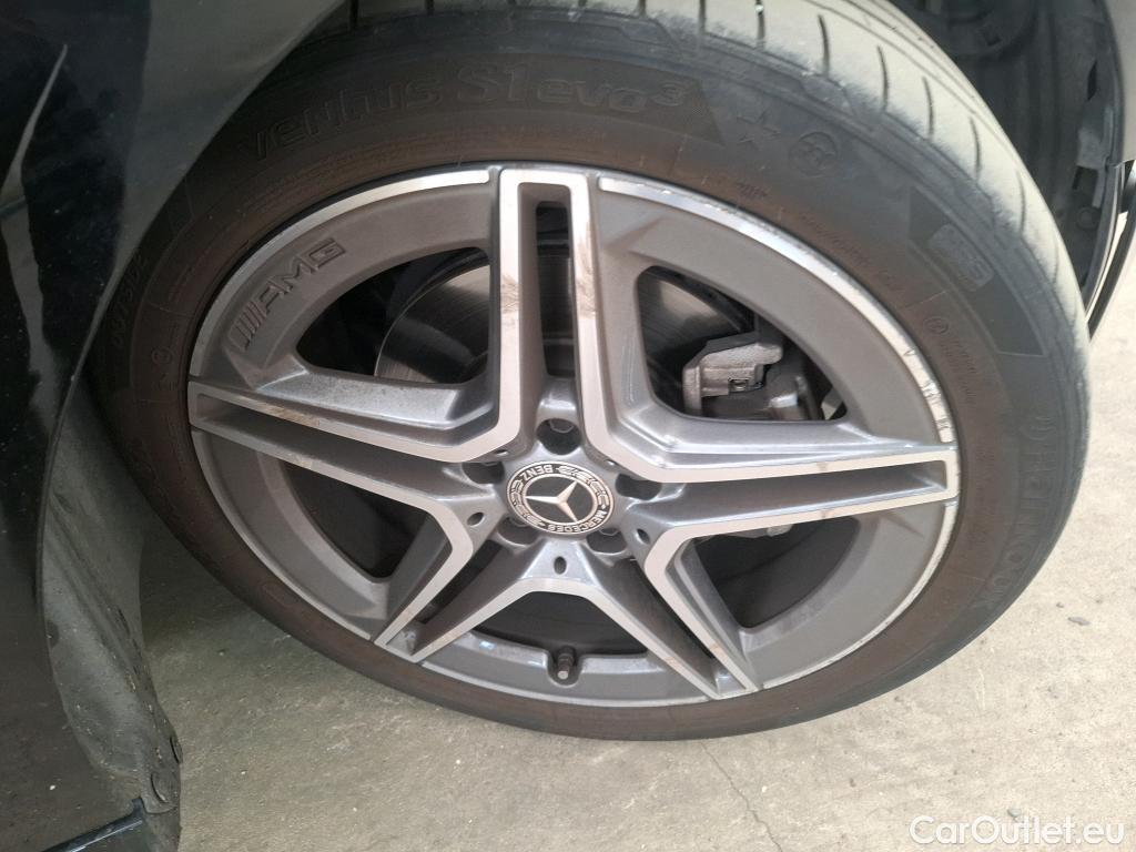  Mercedes  A-Klasse MERCEDES-BENZ Classe A 5p Berline A 200 d AMG Line 8G-DCT #54