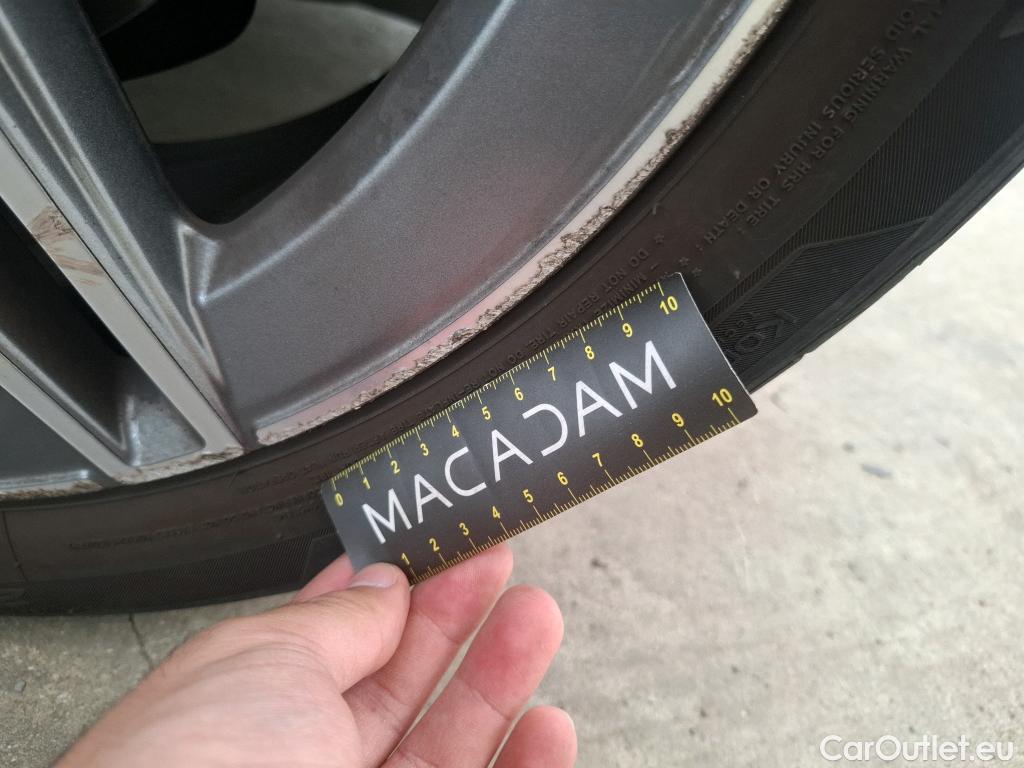  Mercedes  A-Klasse MERCEDES-BENZ Classe A 5p Berline A 200 d AMG Line 8G-DCT #58