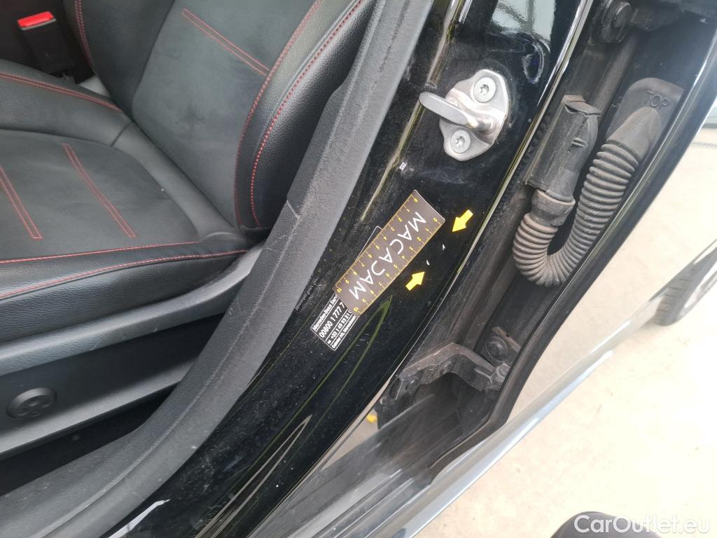  Mercedes  A-Klasse MERCEDES-BENZ Classe A 5p Berline A 200 d AMG Line 8G-DCT #61