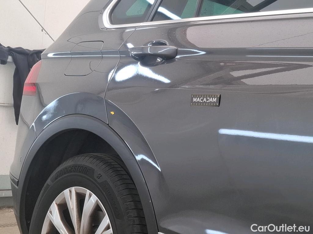  Volkswagen  Tiguan VOLKSWAGEN  / 2016 / 5P / SUV 2.0 TDI 150 DSG7 Confortline Business #17