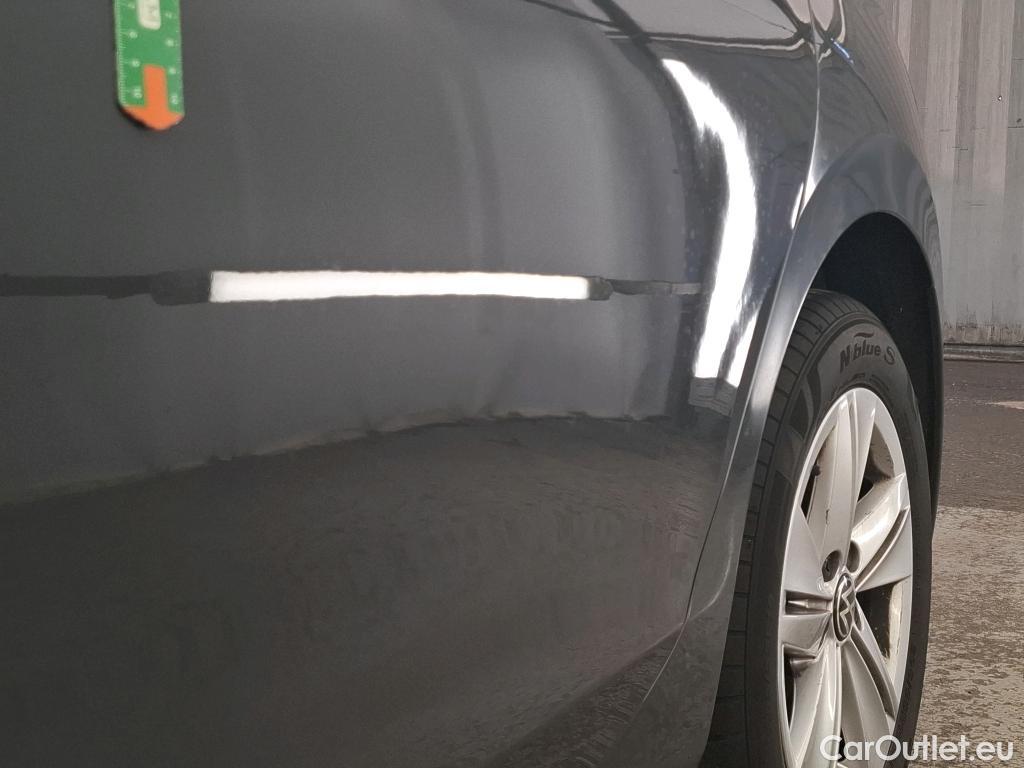  Volkswagen  Golf  VIII Berline Life Plus 2.0 TDI 115CV BVA7 E6d #5