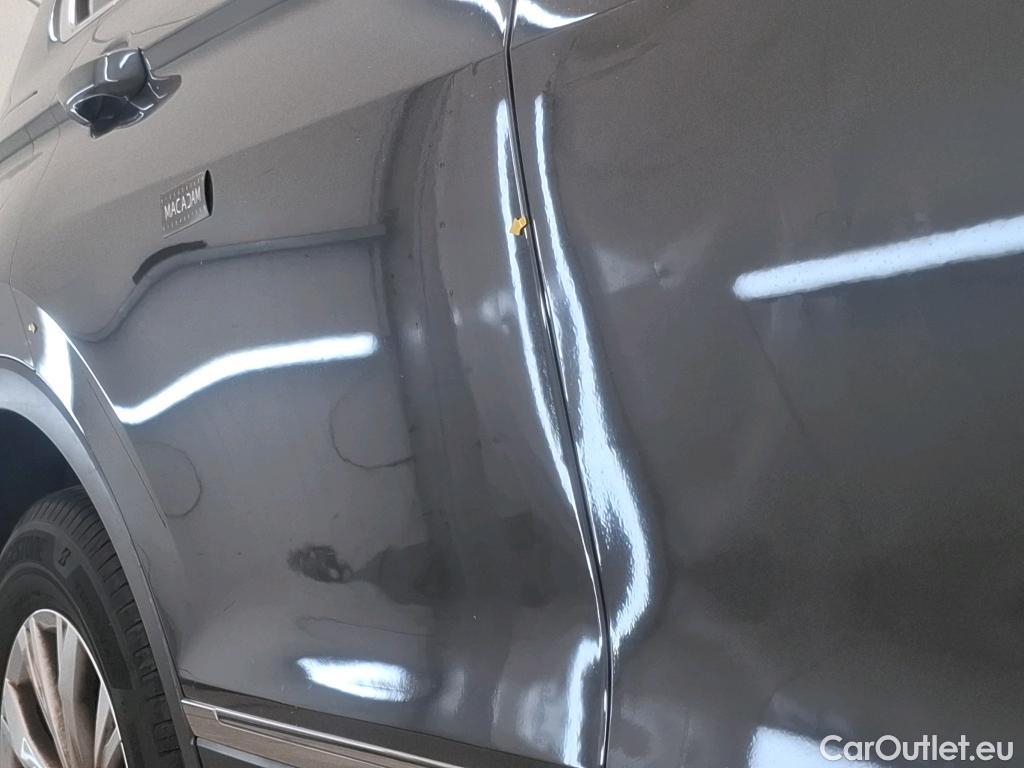  Volkswagen  Tiguan VOLKSWAGEN  / 2016 / 5P / SUV 2.0 TDI 150 DSG7 Confortline Business #24