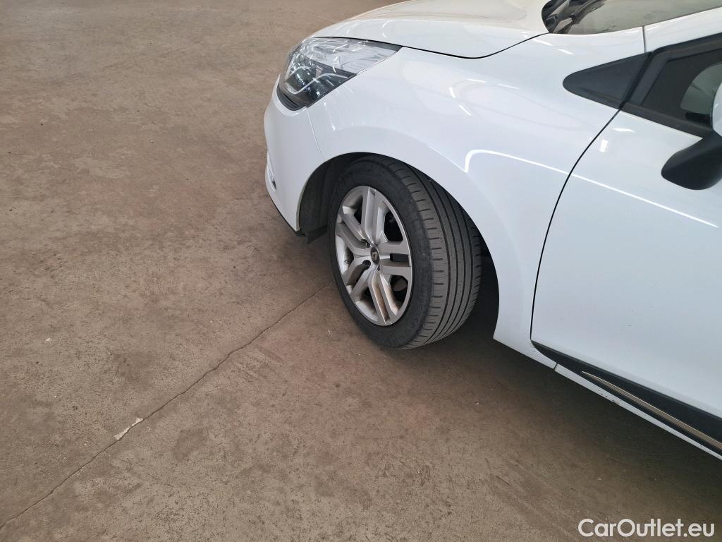  Renault  Clio  IV Business 0.9 TCe 90CV BVM5 E6 #26