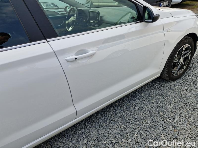  Hyundai  i30   cw (PD)(2017->)  kom.1.5T-GDI Smart 5d #13
