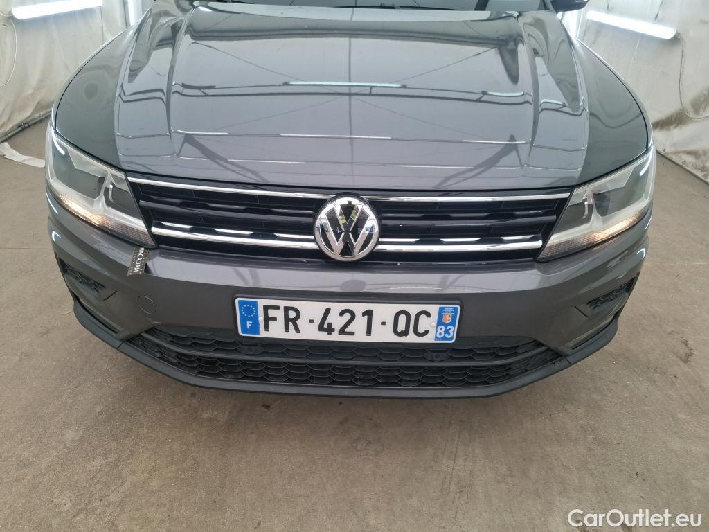  Volkswagen  Tiguan VOLKSWAGEN  / 2016 / 5P / SUV 2.0 TDI 150 DSG7 Confortline Business #59