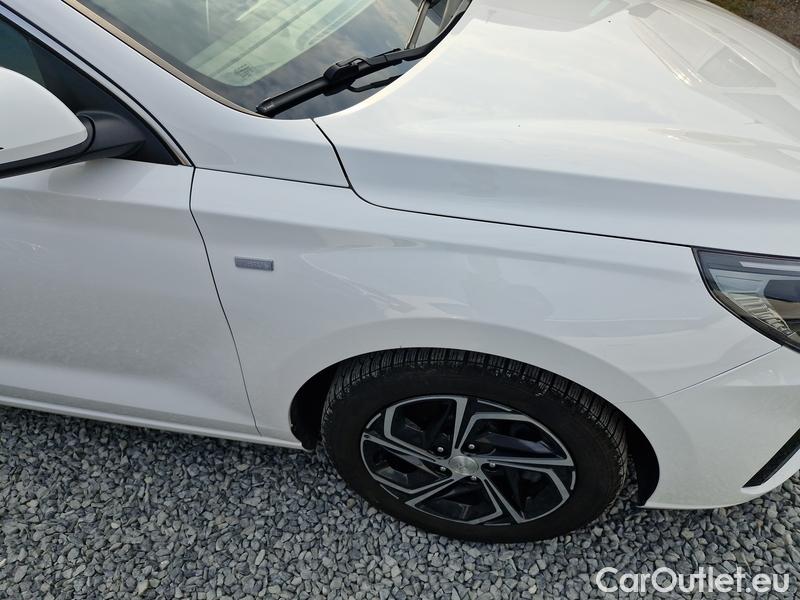  Hyundai  i30   cw (PD)(2017->)  kom.1.5T-GDI Smart 5d #16