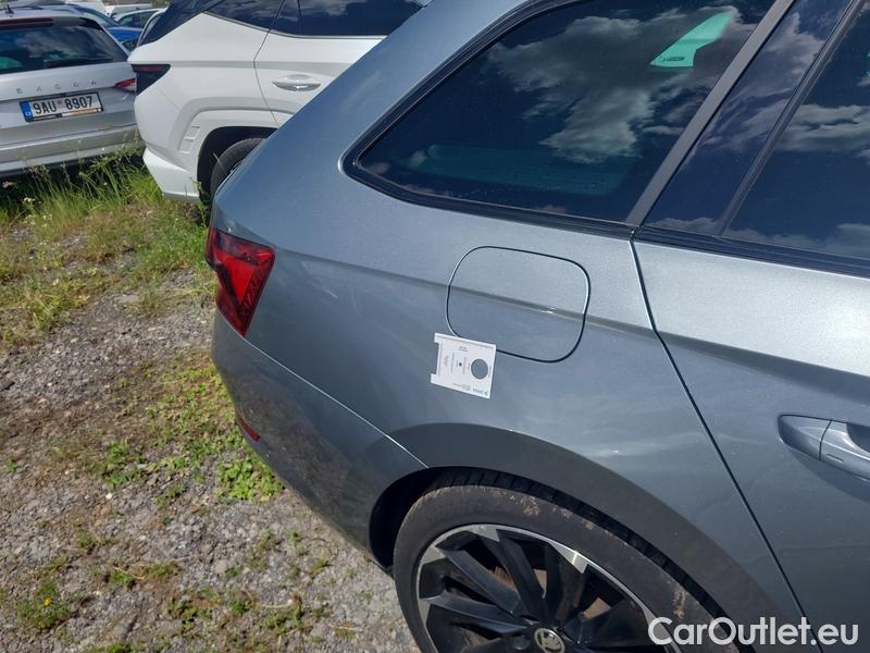  Skoda  Superb  Combi (3V5)(2015) Sup.C.FL2.0TDI 140 Sp.L.4x4 AT #17