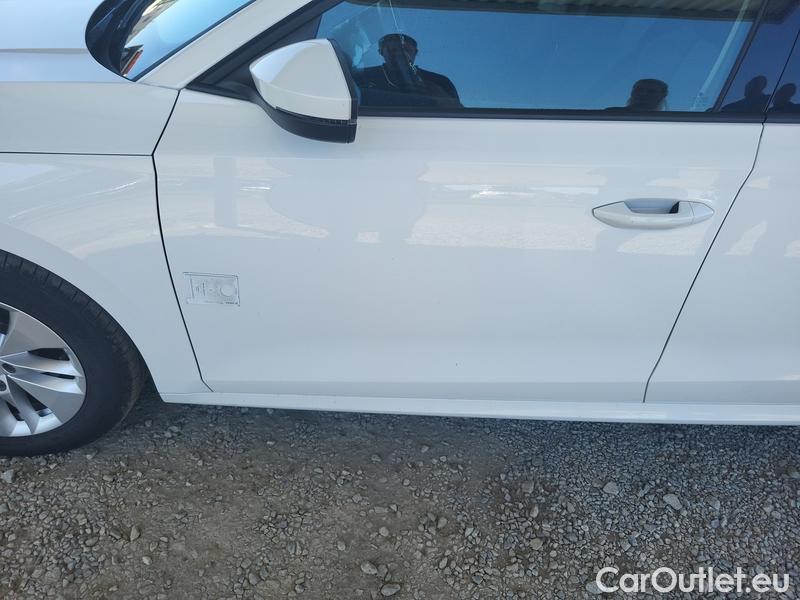  Skoda  Octavia  Lim. (NX3)(2020) Oct.Combi 1.0TSI 81 Ambition #9