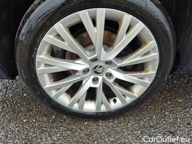  Skoda  Superb  2 (2008) Supe.2.0TDI 147 Style Aut #9