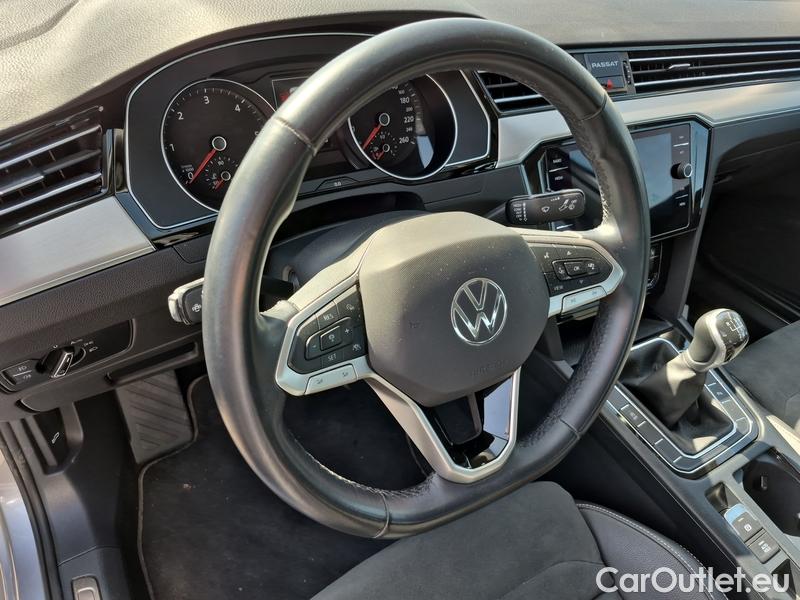  Volkswagen  Passat  Lim (CB2) (2019) Pas.2.0TDI 110 Elegance 4d #5