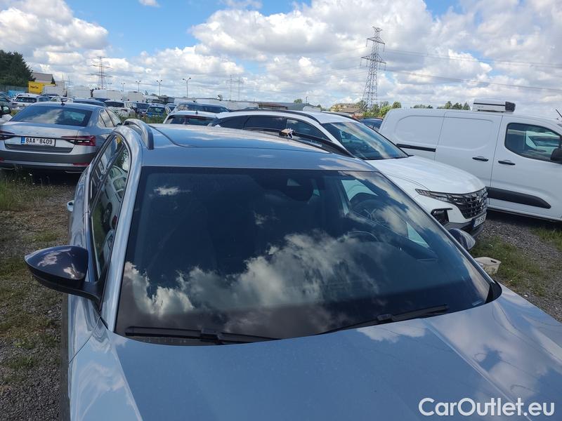 Skoda  Superb  Combi (3V5)(2015) Sup.C.FL2.0TDI 140 Sp.L.4x4 AT #13