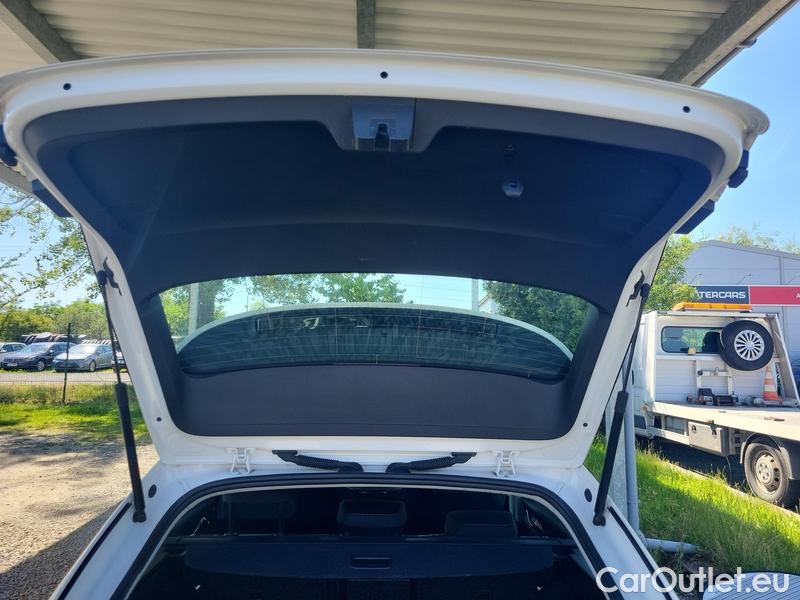  Skoda  Octavia  Lim. (NX3)(2020) Oct.Combi 1.0TSI 81 Ambition #14