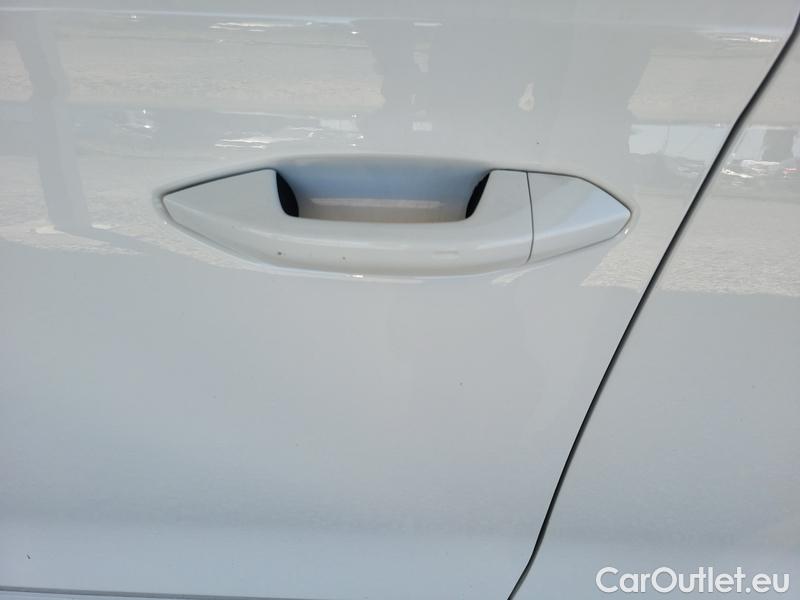  Skoda  Octavia  Lim. (NX3)(2020) Oct.Combi 1.0TSI 81 Ambition #5