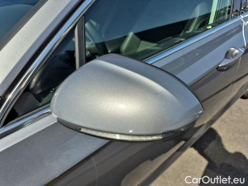  Volkswagen  Passat  Lim (CB2) (2019) Pas.2.0TDI 110 Elegance 4d #3