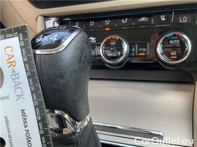  Skoda  Superb Supe.FL2.0TSI 200 L&K 4x4 AT #24