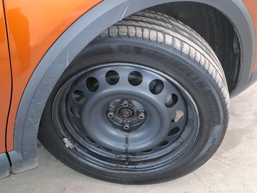  Citroen  C4  Berline Feel 1.2 PureTech 130CV BVM6 6E #33