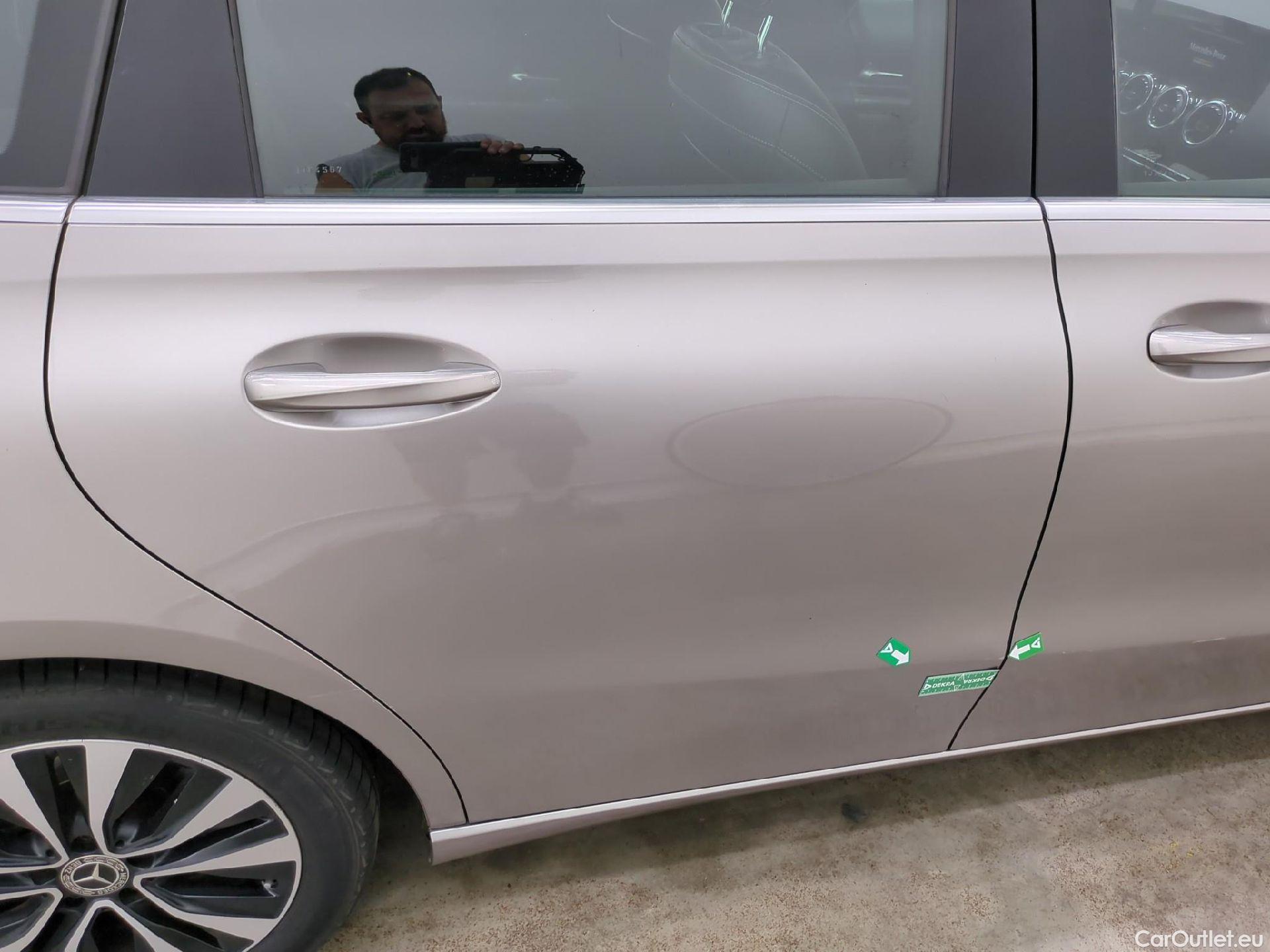 Mercedes  B-Klasse MERCEDES-BENZ Classe B / 2019 / 5P / monospace B 180 d Business Line Edition #9