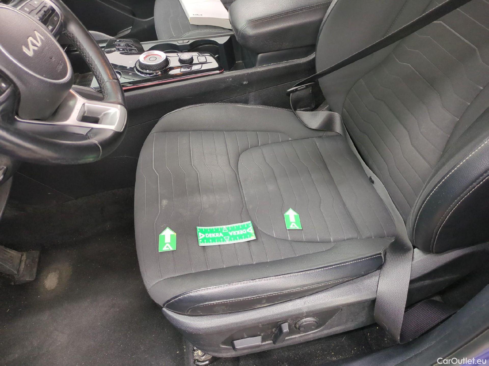  KIA  Sportage KIA  / 2021 / 5P / SUV 1.6 T-GDI 150 MHEV DCT7 DESIGN #3
