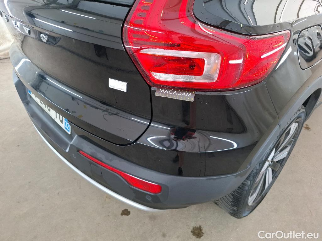  Volvo  XC 40 VOLVO XC40 / 2022 / 5P / SUV Recharge T4 211 DCT7 Ultimate #36