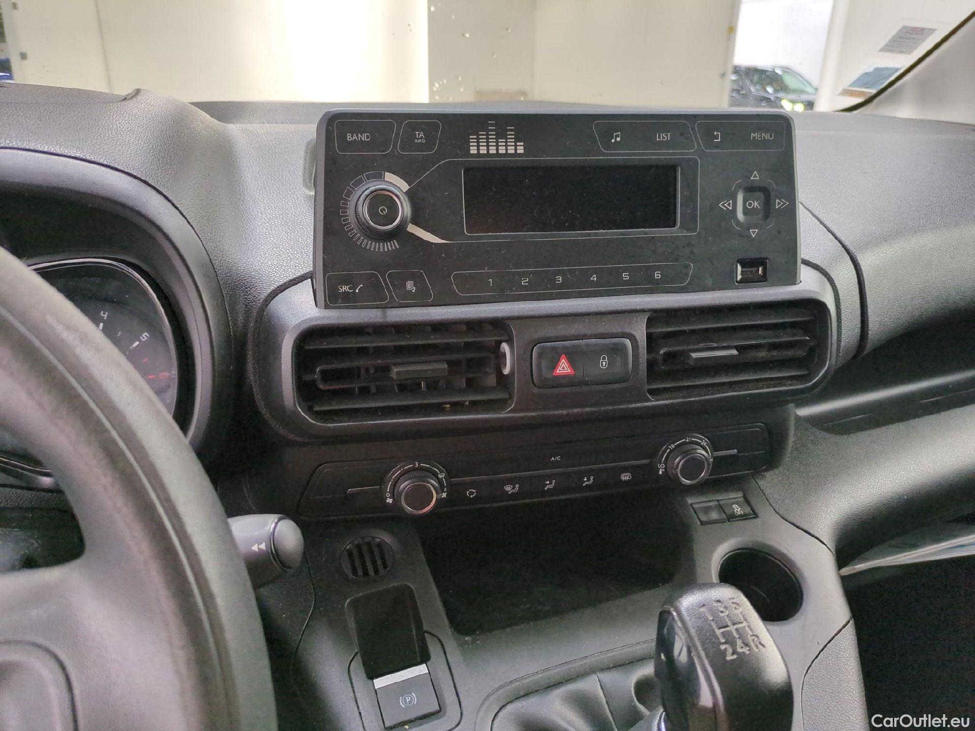  Citroen  Berlingo  Fourgon Club XL 950 1.5 BlueHDi 100CV BVM5 E6dT #4