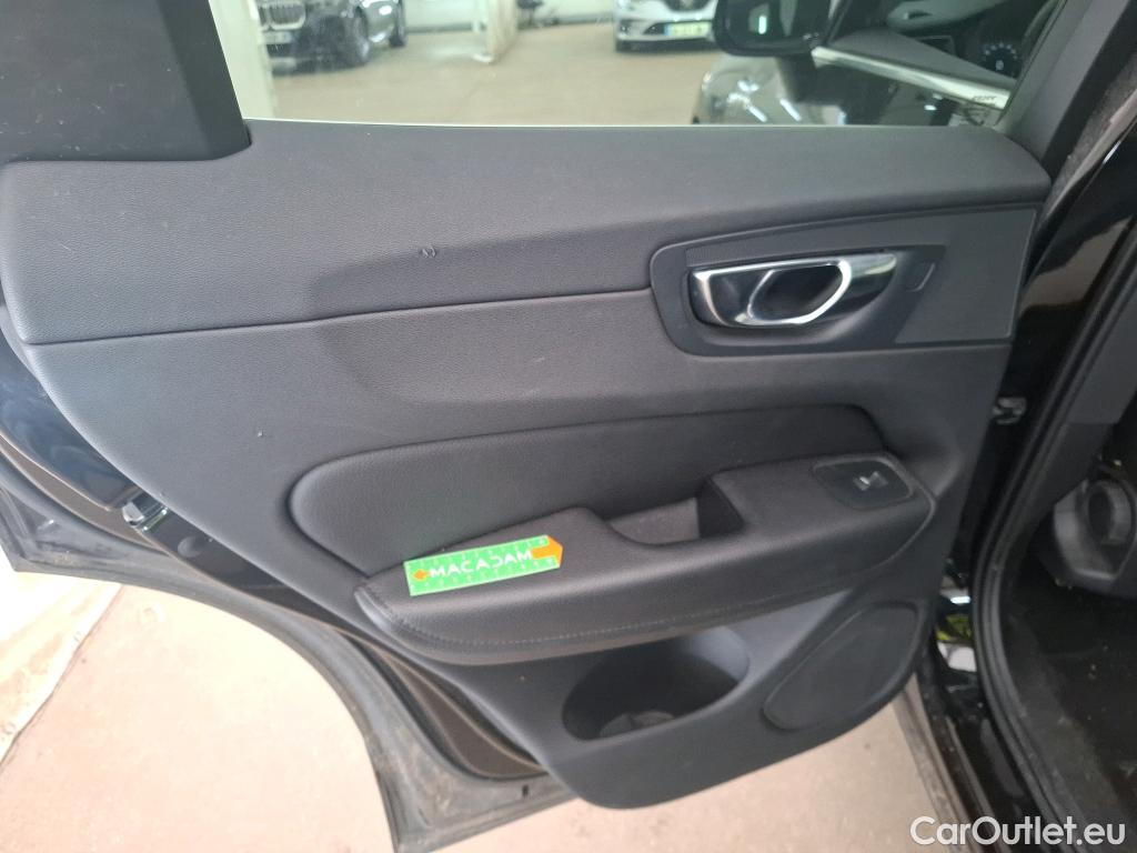  Volvo  XC60 VOLVO  / 2017 / 5P / SUV Recharge T6 340 Geartro Business Exe #40