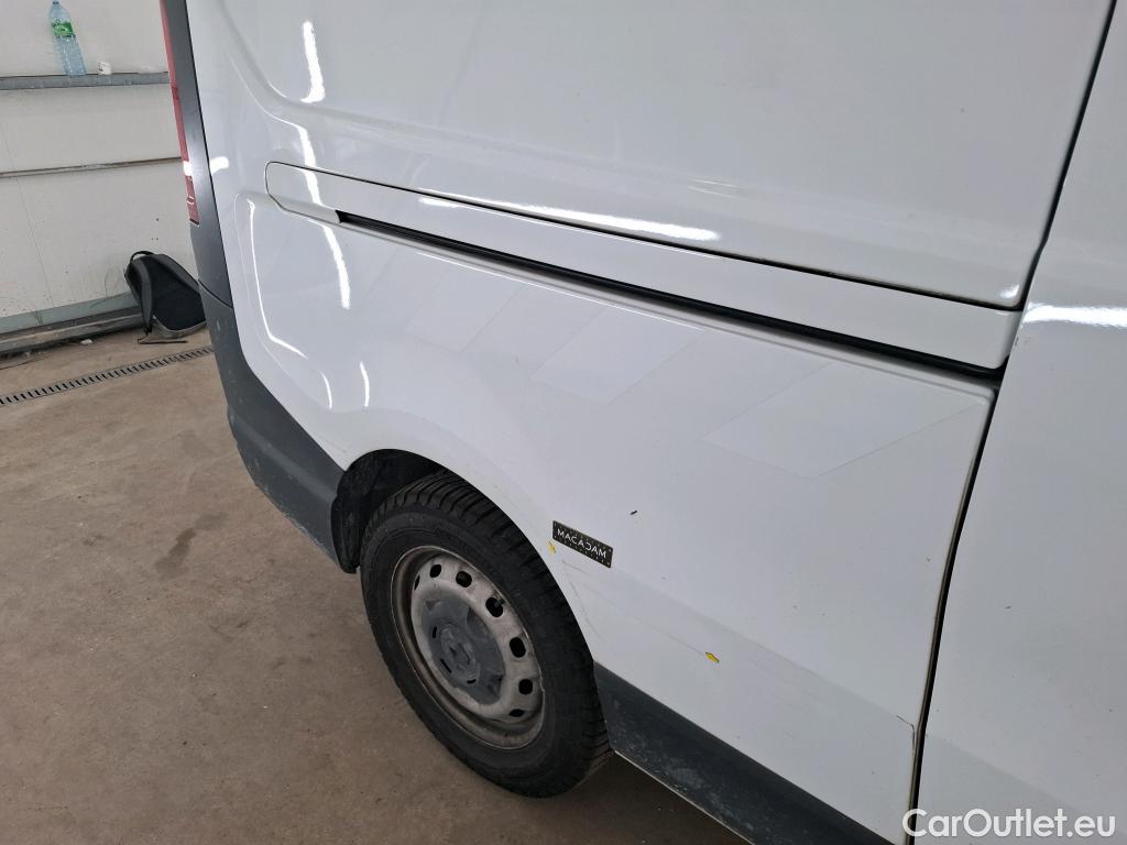  Renault  Trafic  Fourgon L2H1 3T Grand Confort 2.0 dCi 130CV BVM6 E6d #17
