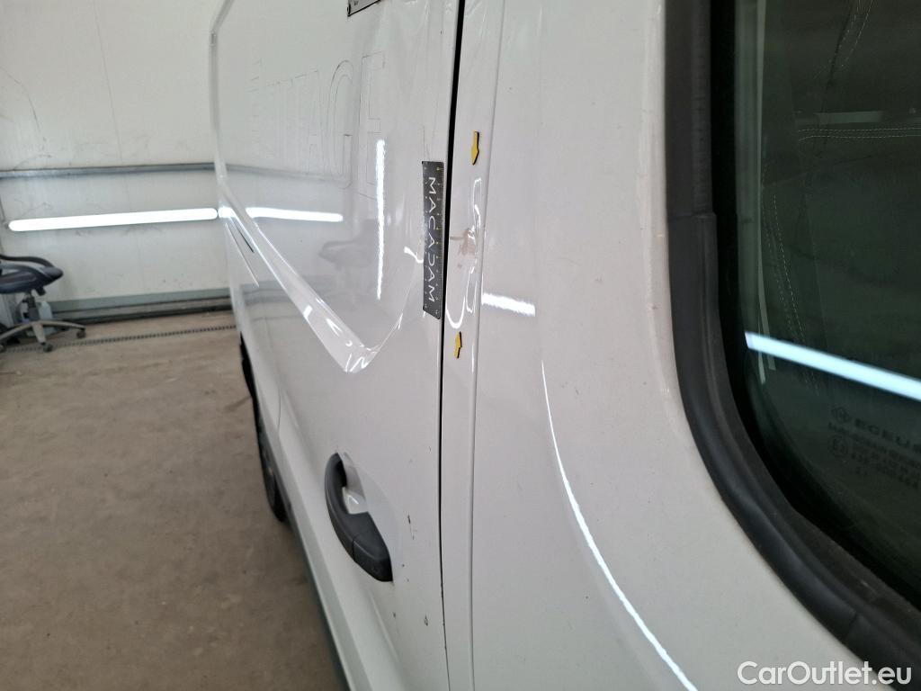  Renault  Trafic  Fourgon L2H1 3T Grand Confort 2.0 dCi 130CV BVM6 E6d #31