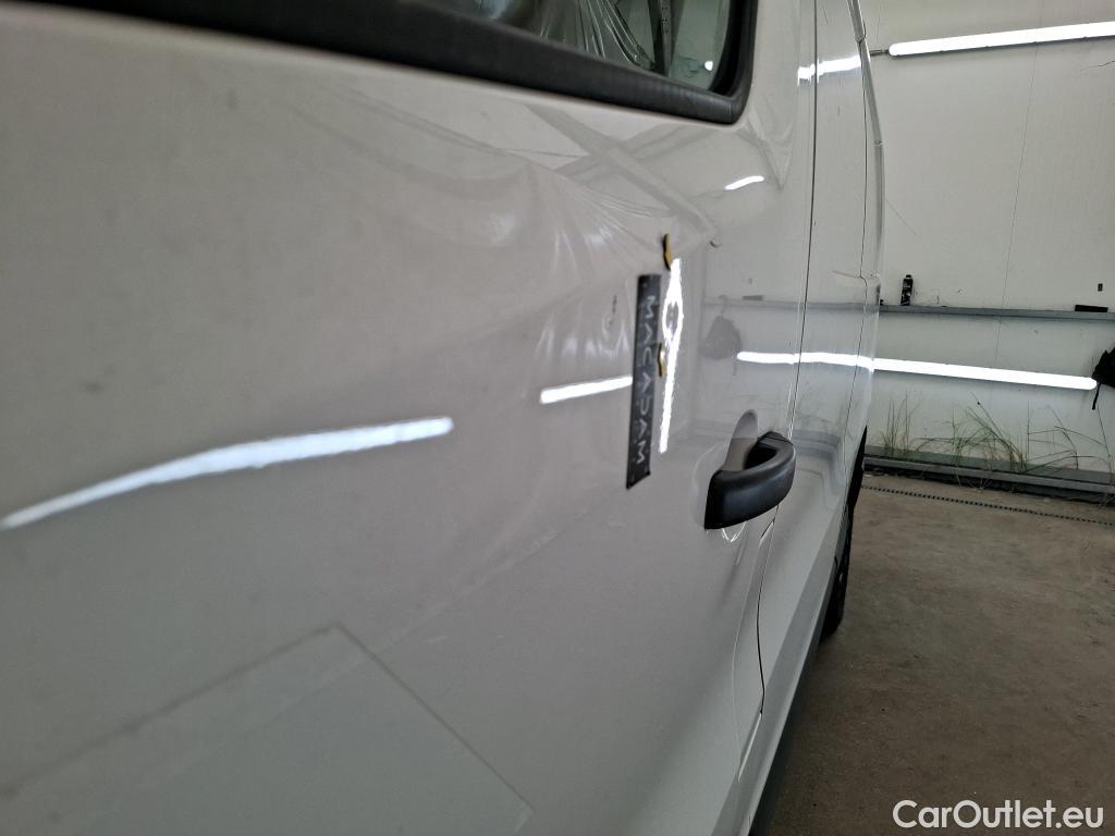  Renault  Trafic  Fourgon L2H1 3T Grand Confort 2.0 dCi 130CV BVM6 E6d #68