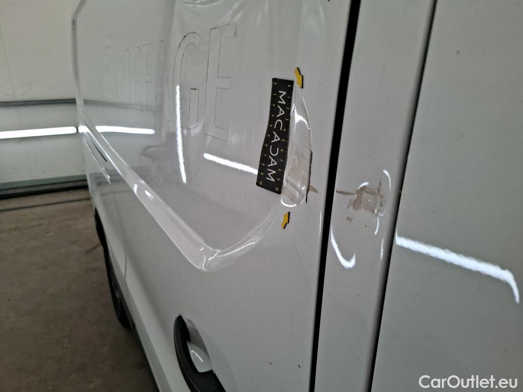  Renault  Trafic  Fourgon L2H1 3T Grand Confort 2.0 dCi 130CV BVM6 E6d #29