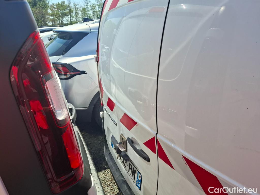  Renault  Kangoo  II Express Maxi Extra (Série Spéciale) 1.5 dCi 95CV BVM6 E6dT #26