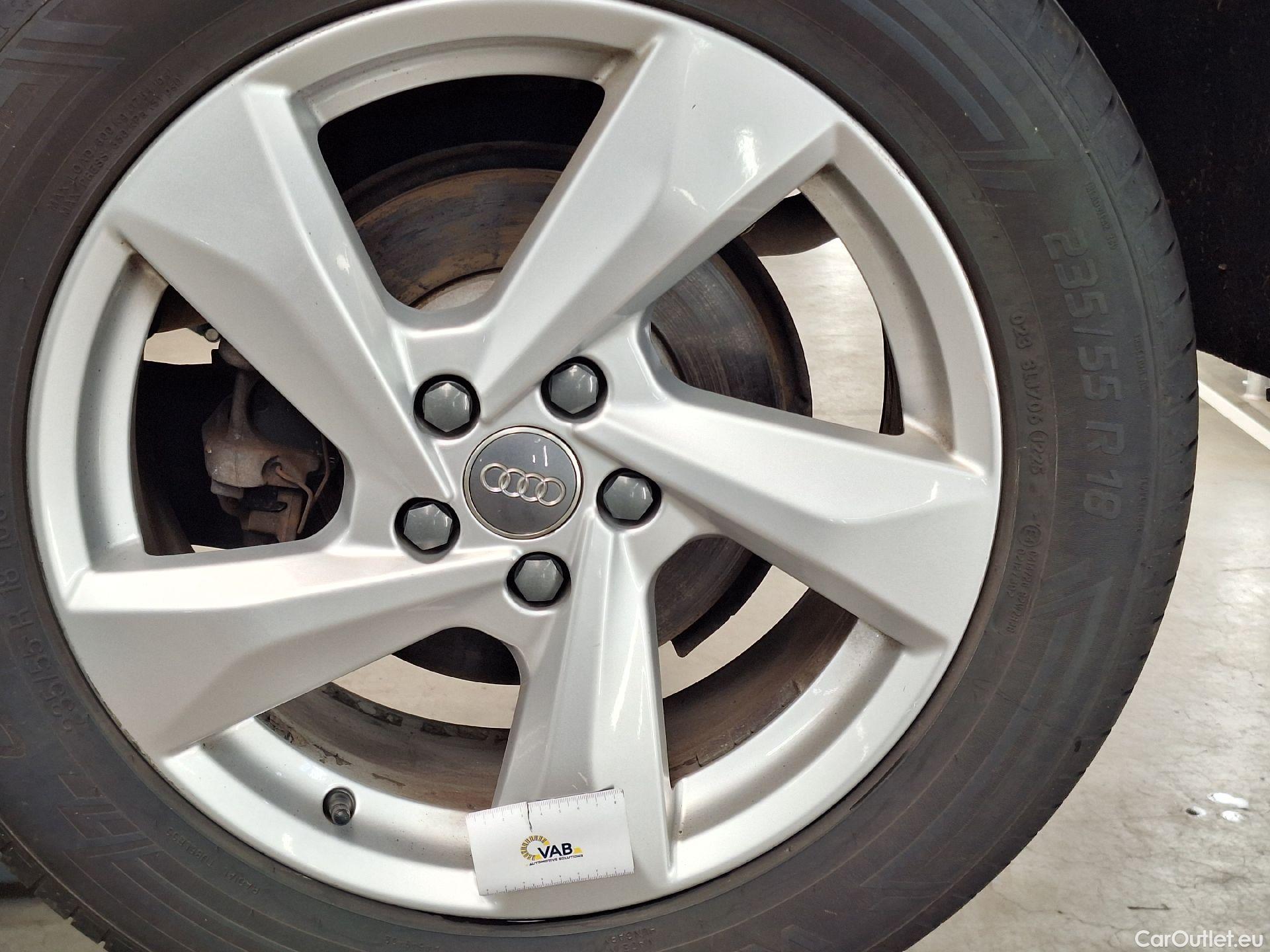  Audi  Q3 Audi,  '18, Audi  35 TFSI S tronic Advanced 5d #3