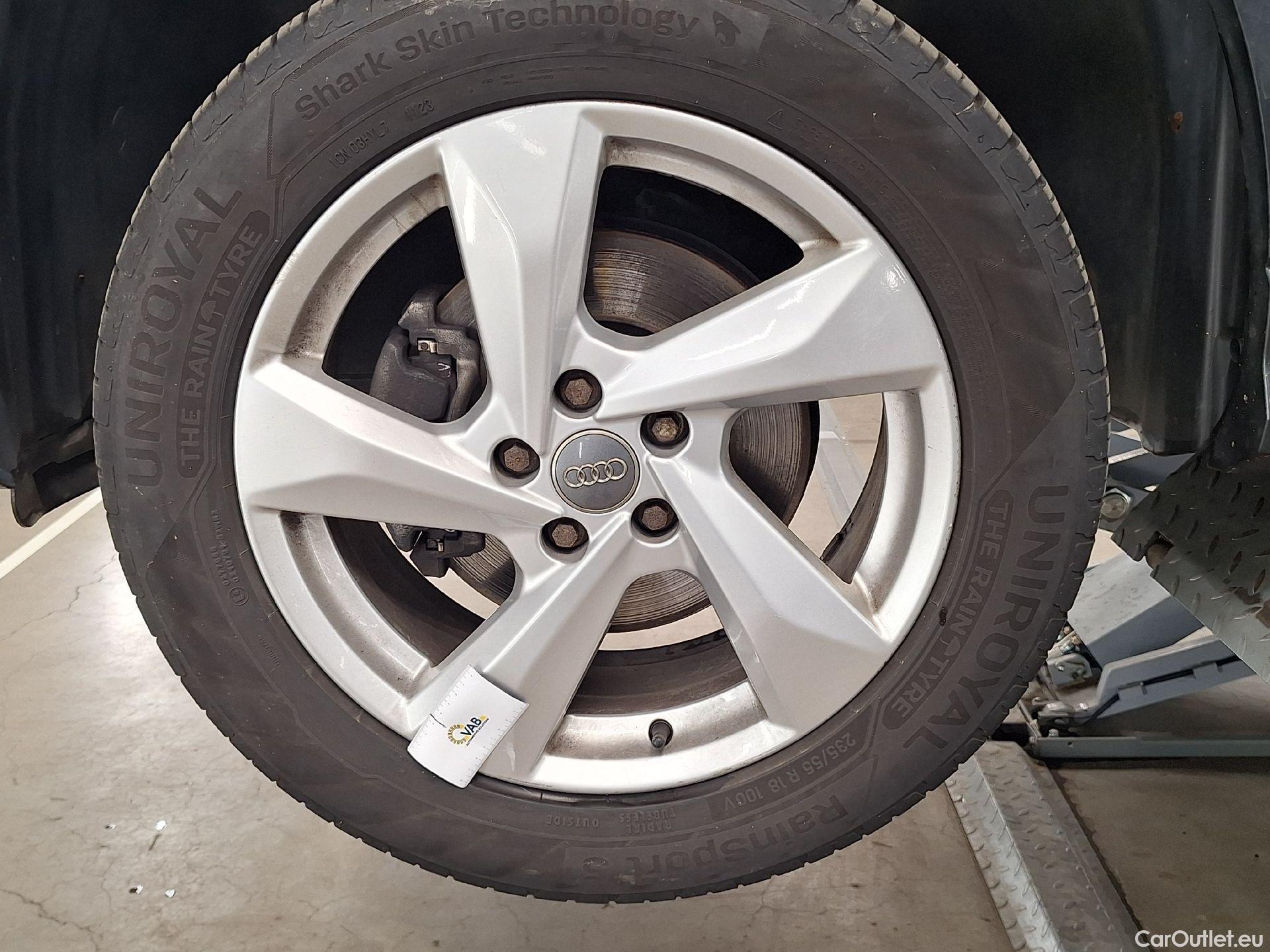  Audi  Q3 Audi,  '18, Audi  35 TFSI S tronic Advanced 5d #1