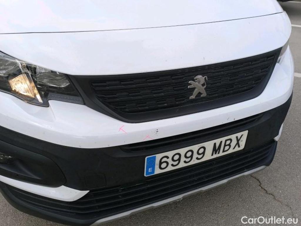  Peugeot  RIFTER PEUGEOT  / 2018 / 5P / monovolumen compacto Active Pack Standard BlueHDi 73kW #17