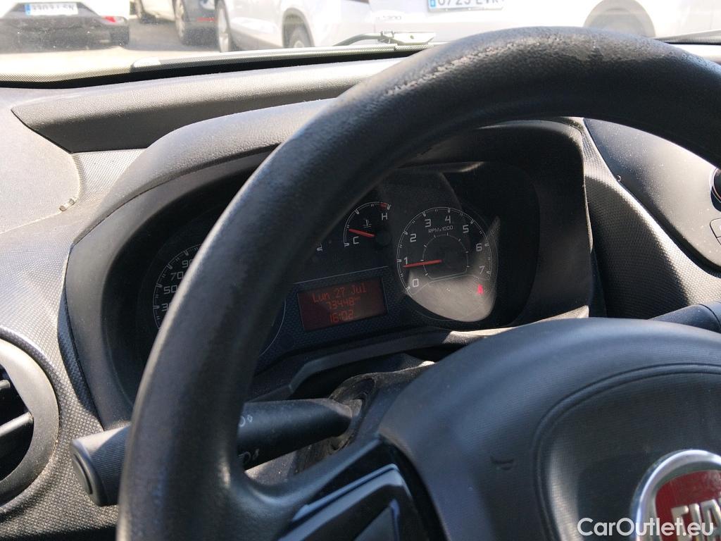  Fiat  Fiorino FIAT  / 2016 / 3P / furgón derivado de turismo Cargo Base 1.3 Mjet 59kW (80CV) E6 #24