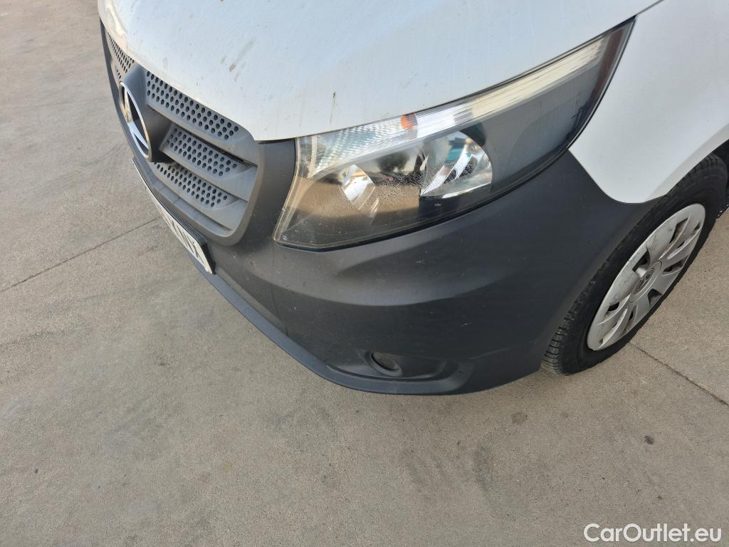  Mercedes  Vito MERCEDES-BENZ  / 2014 / 4P / furgón 111 CDI Larga #19