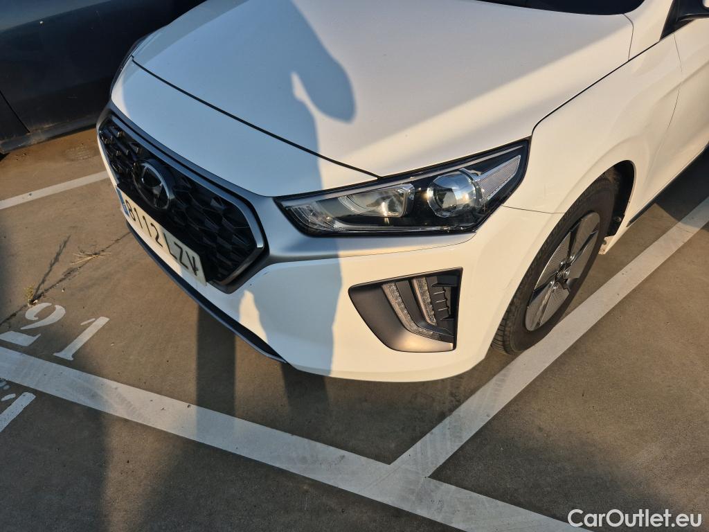  Hyundai   Ioniq HYUNDAI / 2019 / 5P / berlina con portón 1.6 GDI HEV Klass DCT #8
