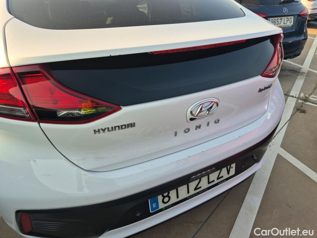  Hyundai   Ioniq HYUNDAI / 2019 / 5P / berlina con portón 1.6 GDI HEV Klass DCT #4