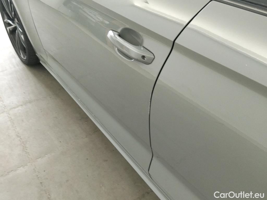  Audi  A5 Sportback AUDI A5 / 2019 / 5P / berlina con portón Black Line 40 TDI S tronic Sportback #13
