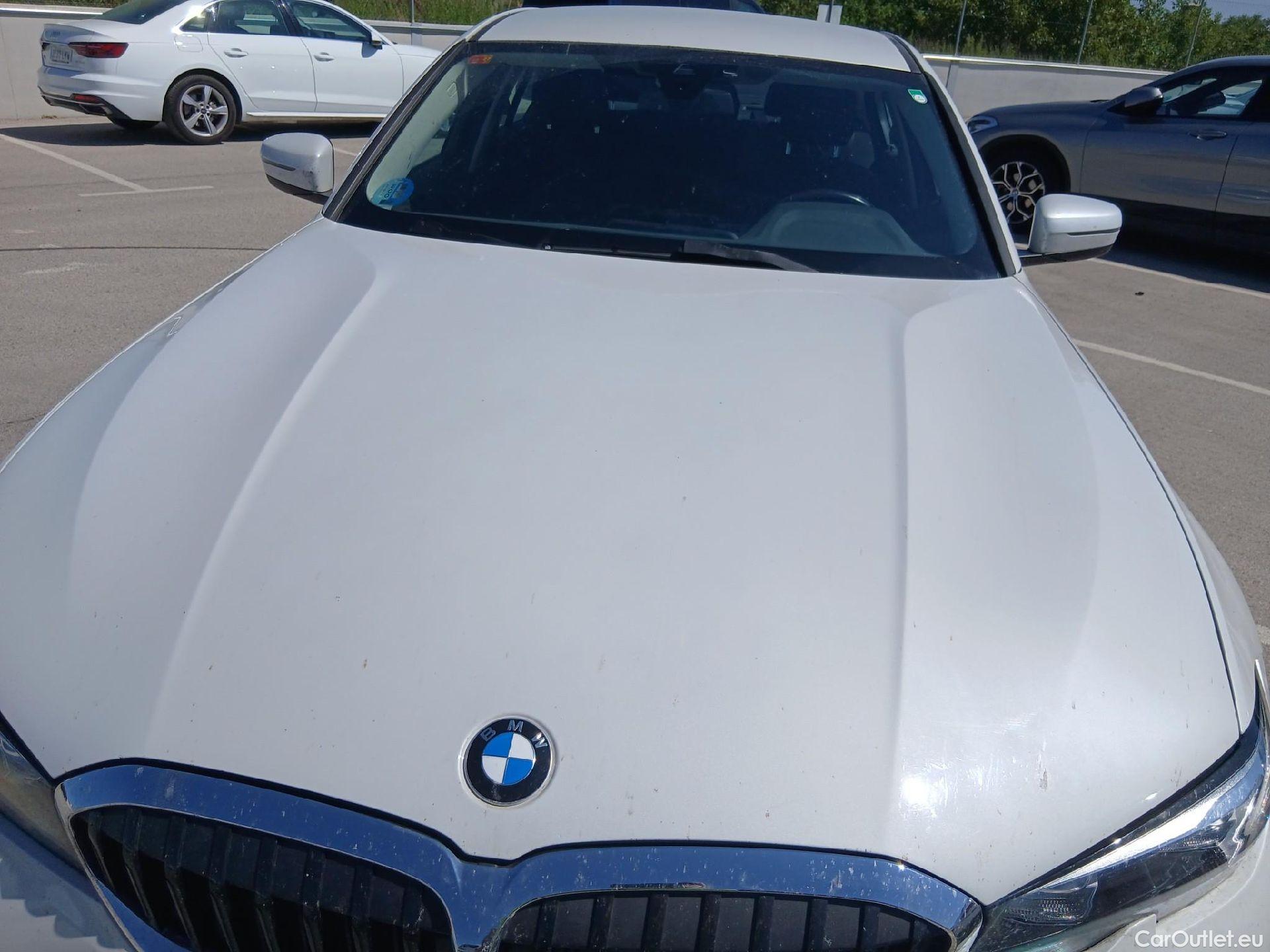  Bmw  Serie 3 BMW  / 2018 / 4P / sedán 320d Auto. #5