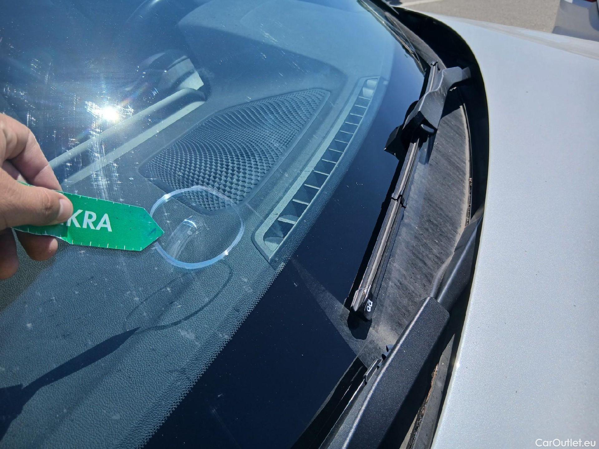  Bmw  Serie 3 BMW  / 2018 / 4P / sedán 320d Auto. #7
