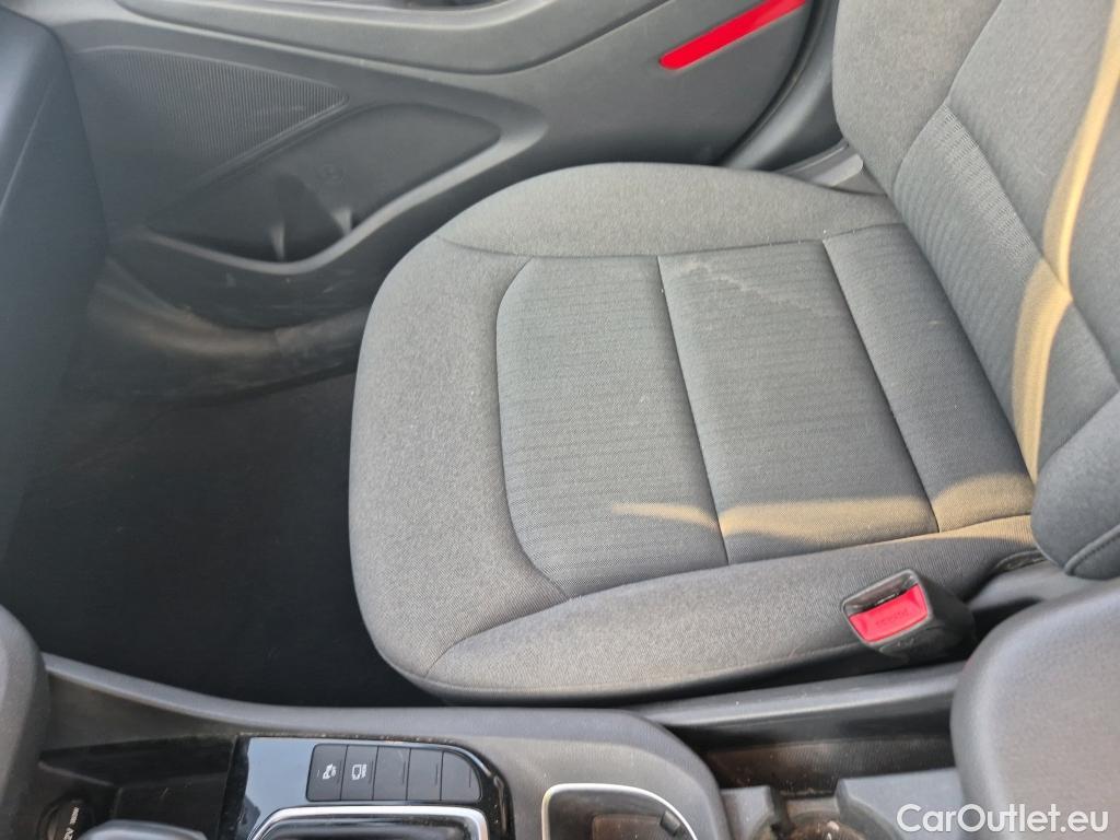  Hyundai   Ioniq HYUNDAI / 2019 / 5P / berlina con portón 1.6 GDI HEV Klass DCT #28