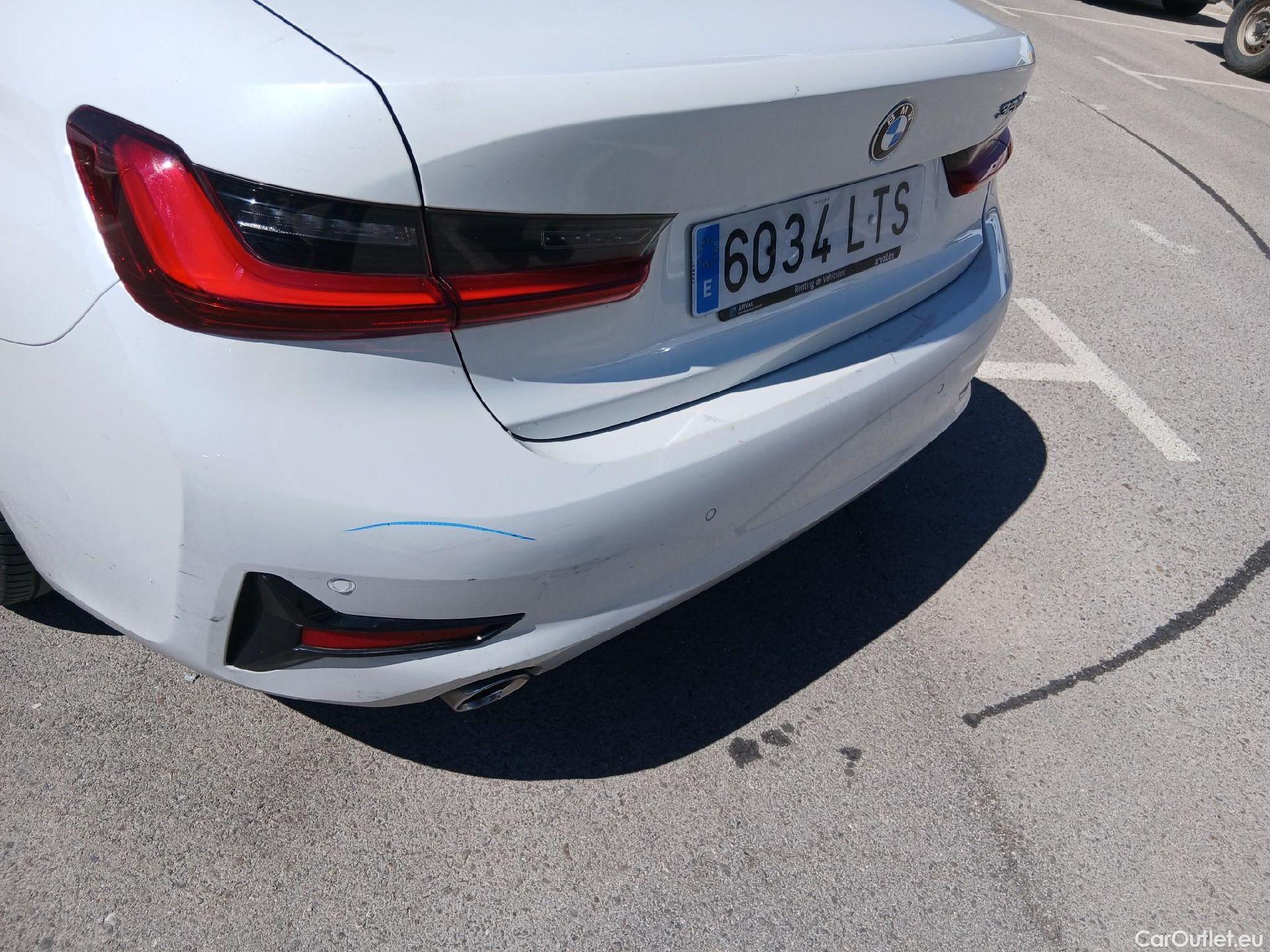  Bmw  Serie 3 BMW  / 2018 / 4P / sedán 320d Auto. #12