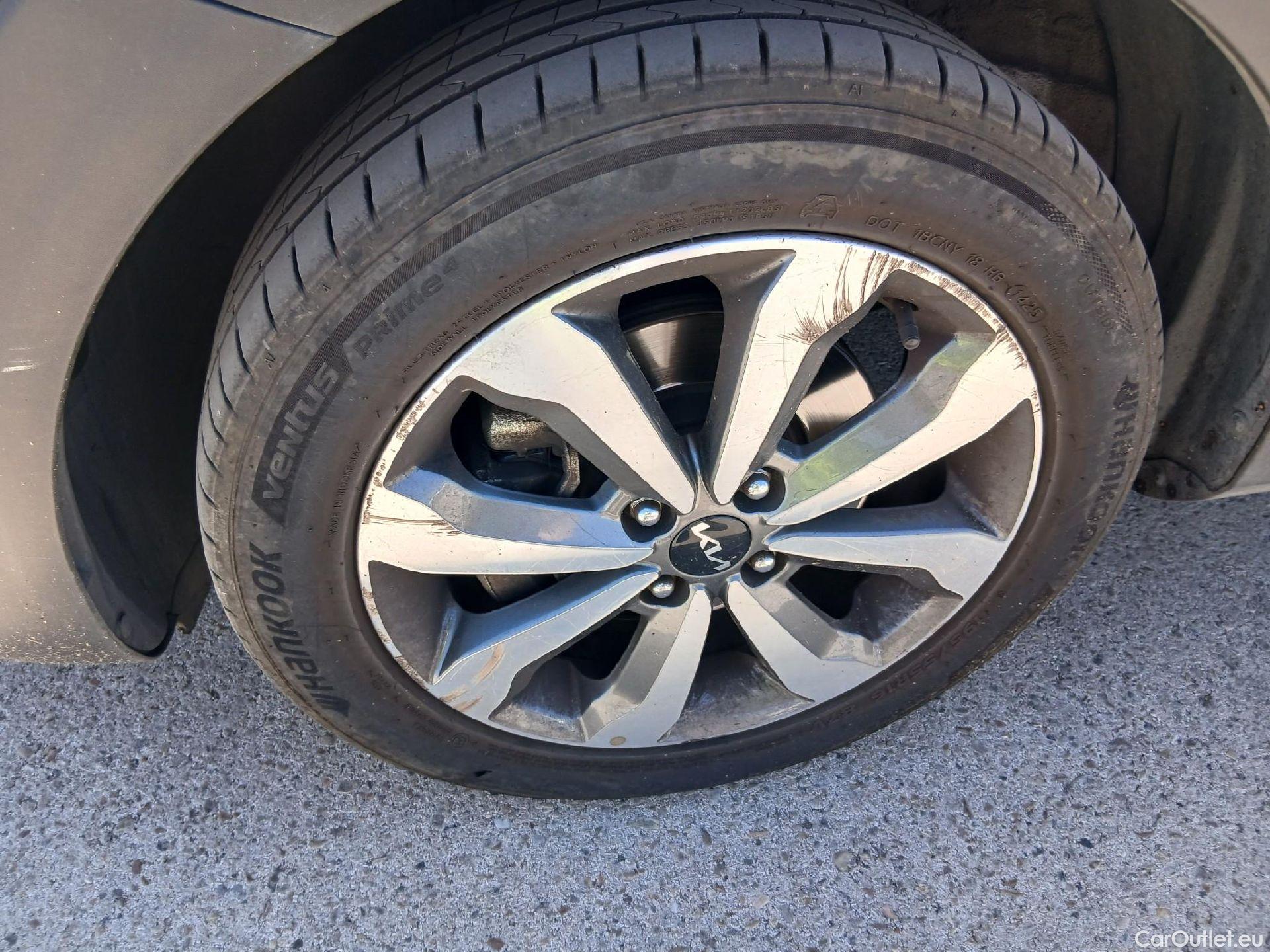  KIA  STONIC KIA  / 2017 / 5P / todoterreno 1.0 T-GDi 74kW (100CV) MHEV iMT Drive #10