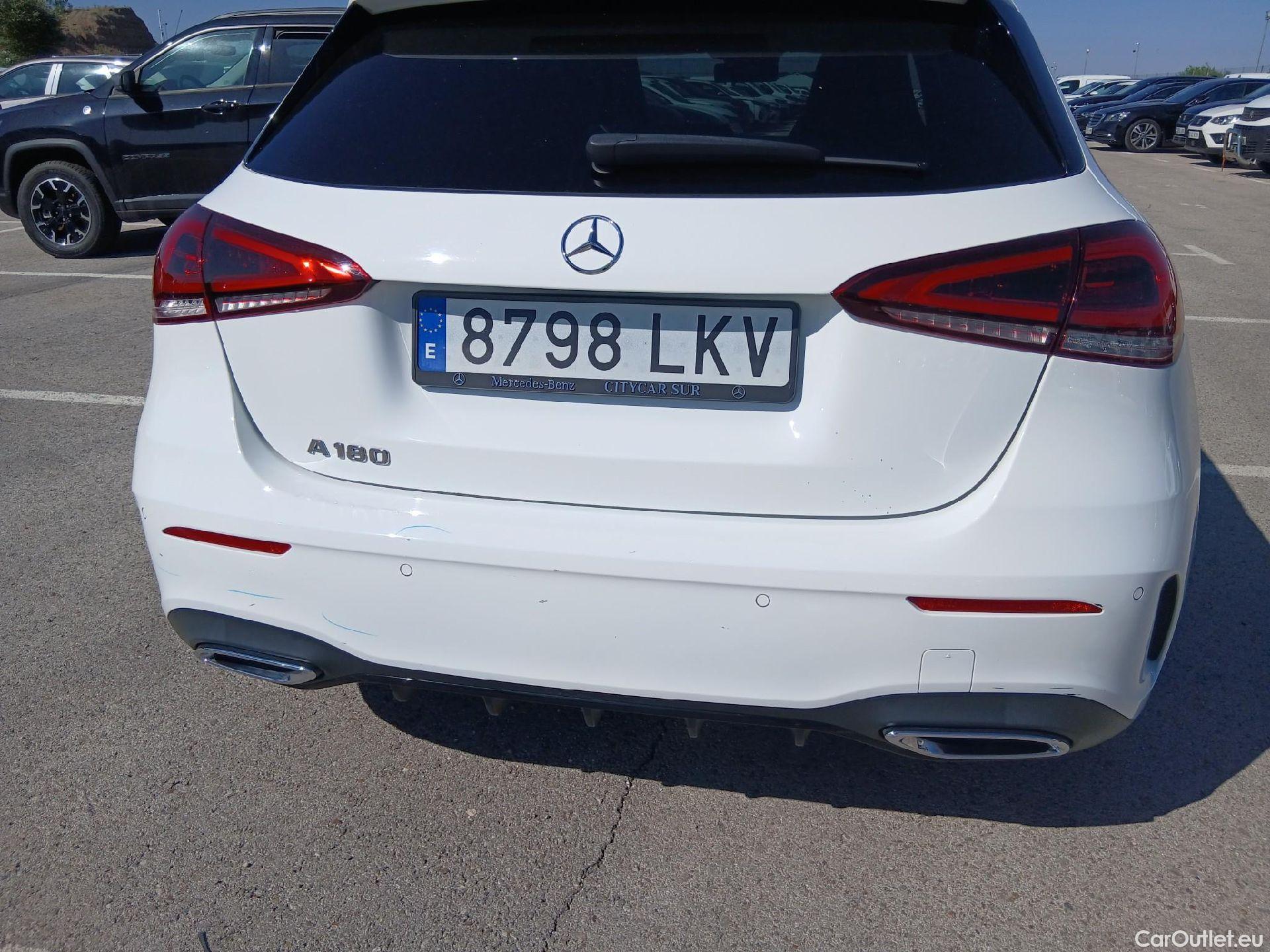  Mercedes  A-Klasse MERCEDES-BENZ Clase A / 2018 / 5P / berlina con portón A 180 #23