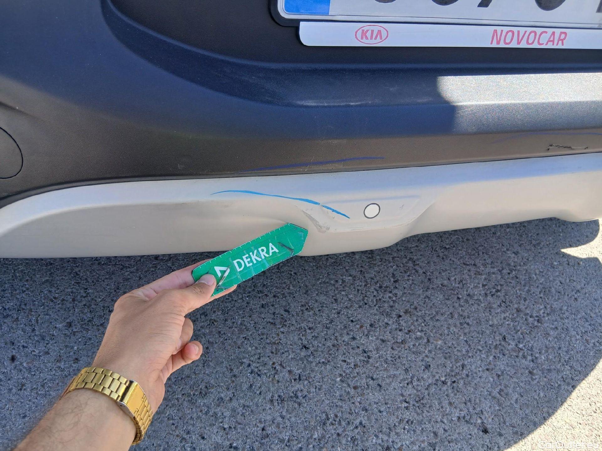  KIA  STONIC KIA  / 2017 / 5P / todoterreno 1.0 T-GDi 74kW (100CV) Drive #17