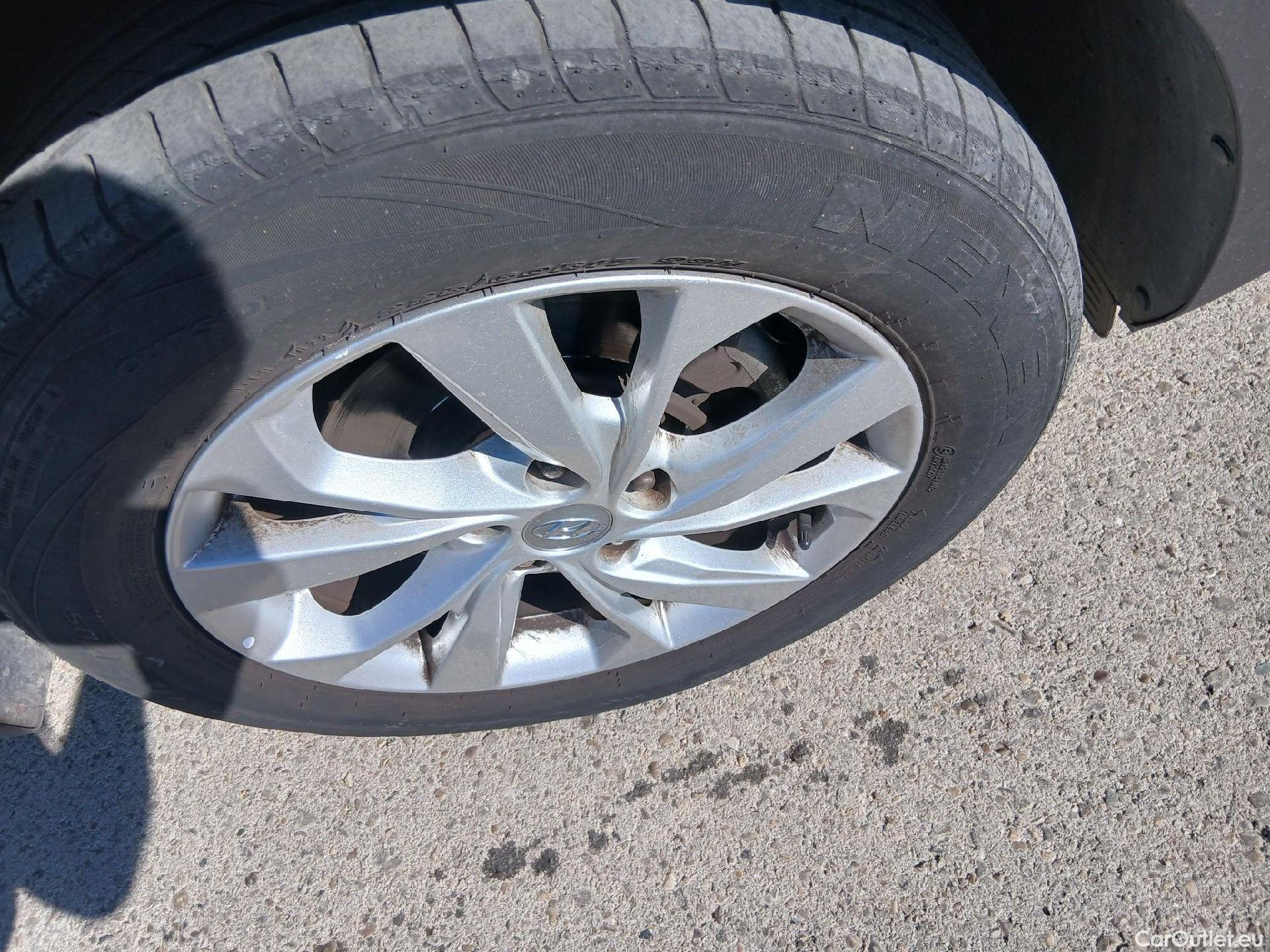  Hyundai  Tucson HYUNDAI  / 2018 / 5P / todoterreno 1.6 CRDI 85kW (116CV) 48V SLE Sky 4X2(SL)(SP) #7